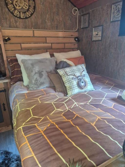 Spinney Retreats - 2 X Unique Shepherds Huts Dog Friendly Northampton Exterior foto